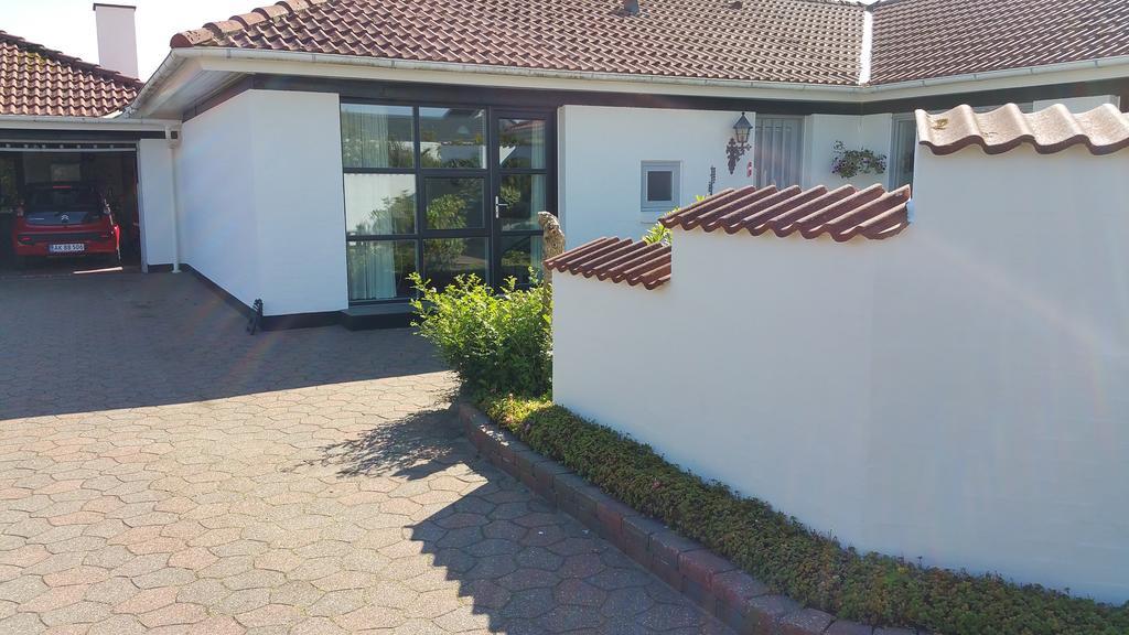 Tornby Guesthouse (Adults Only) Hirtshals Exterior foto